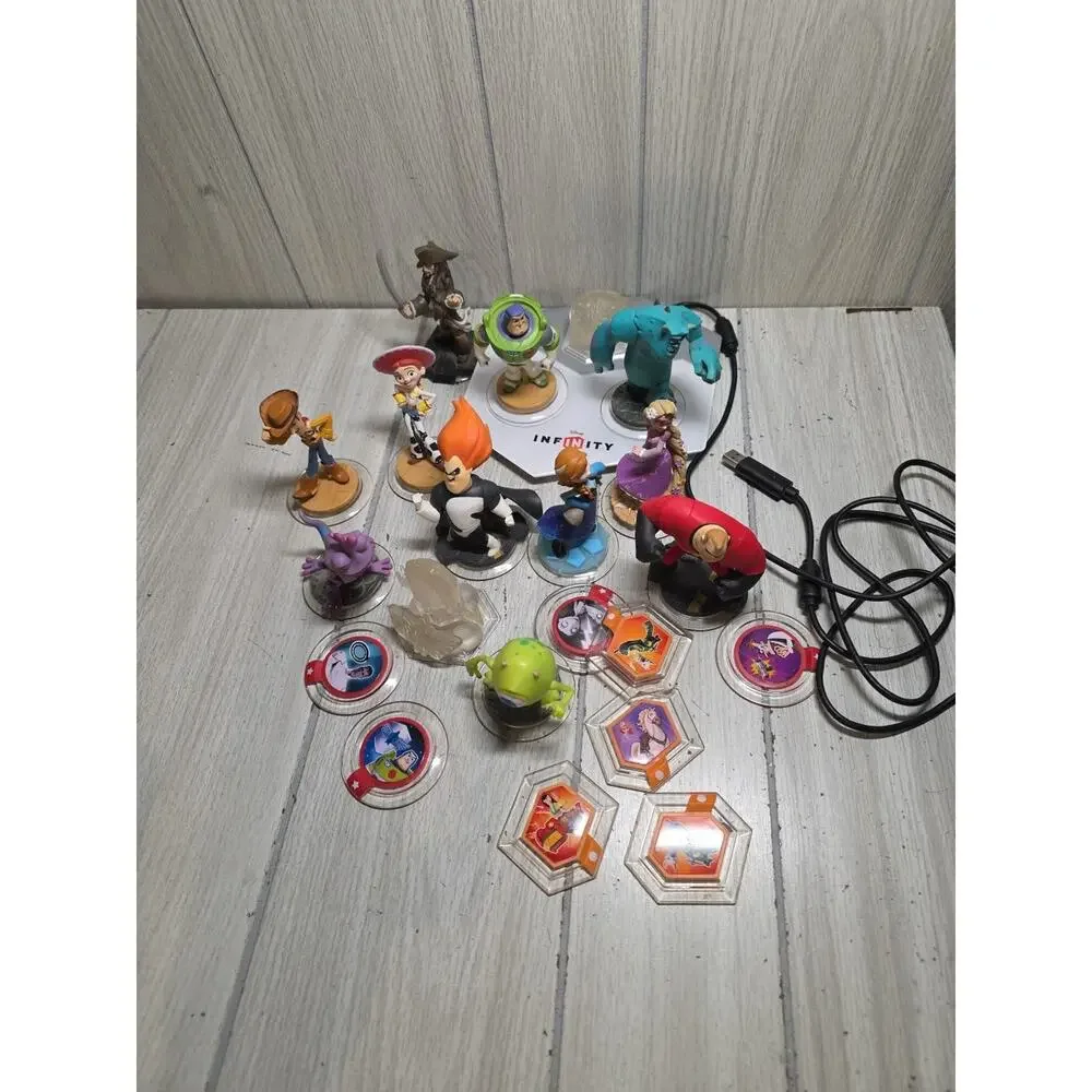 DISNEY INFINITY Figures Lot Character Power Discs Portal Base Everything Pict